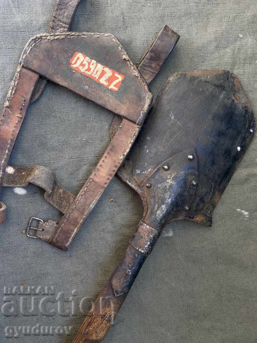 Lopată cu preț 65.00 BGN | € 33.23 Lopată cu preț 65.00 BGN | € 33.23