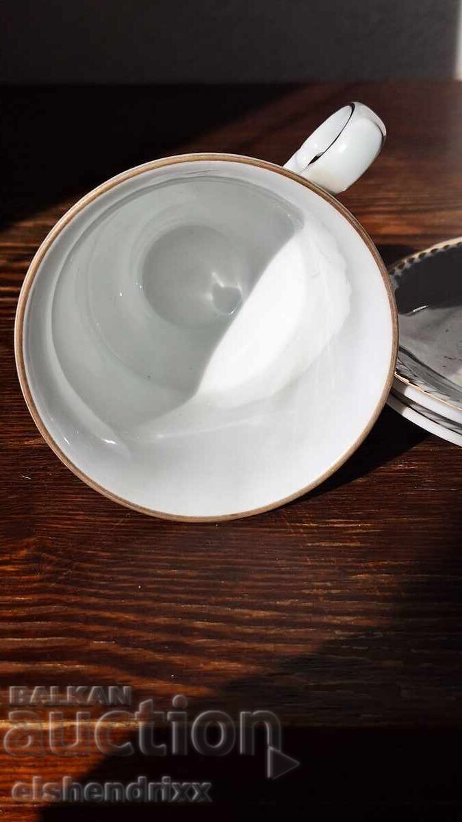 Лот порцелан - чаша за кафе и две чинийкики - 5