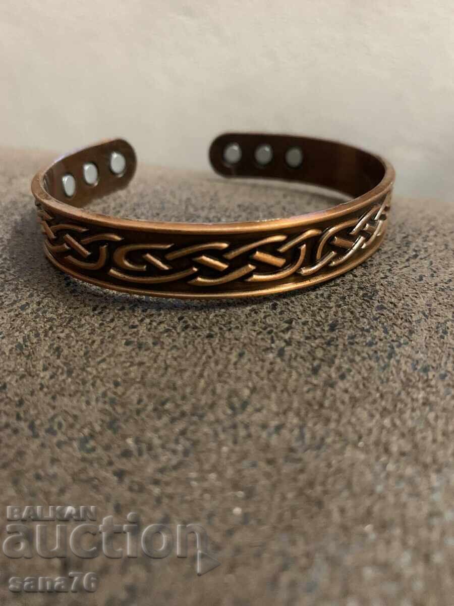 Νέο κομψό μαγνητικό χάλκινο βραχιόλι - 2 με τιμή 15.00 BGN | € 7.67