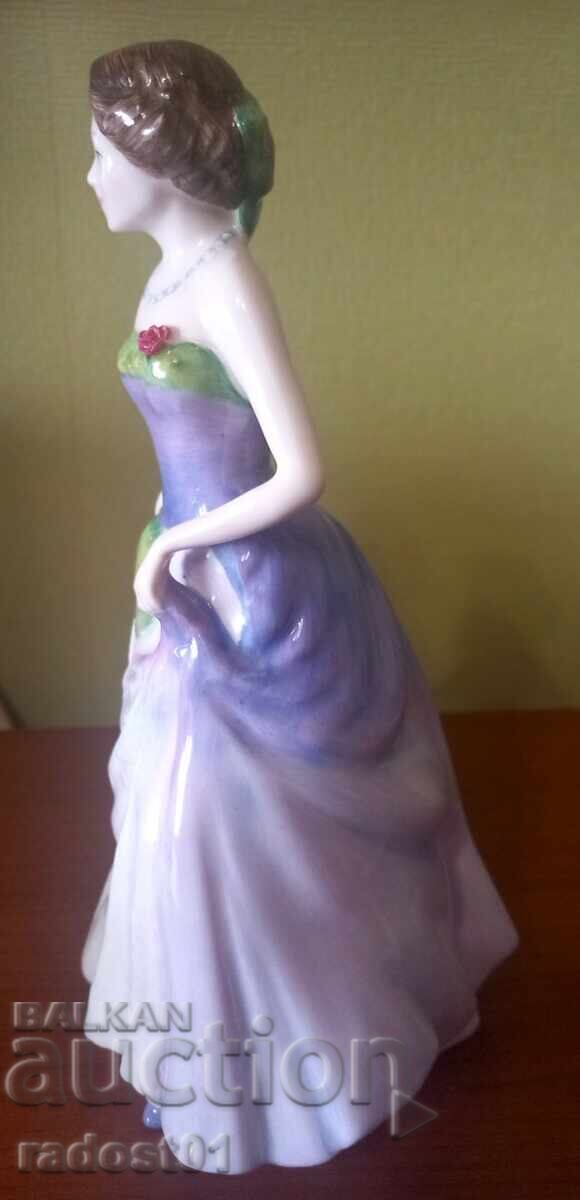 PĂPUȘĂ DE PORȚELAN ROYAL DOULTON B.Z.C - 5 PĂPUȘĂ DE PORȚELAN ROYAL DOULTON B.Z.C - 5