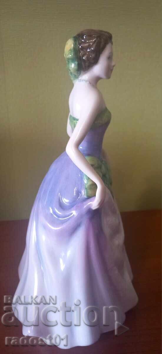 PĂPUȘĂ DE PORȚELAN ROYAL DOULTON B.Z.C - 7 PĂPUȘĂ DE PORȚELAN ROYAL DOULTON B.Z.C - 7