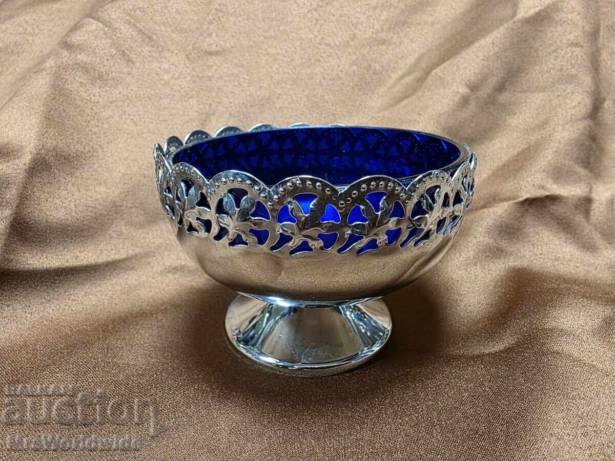 Veche și frumoasă cupă, bombonieră cu preț 25.00 BGN | € 12.78