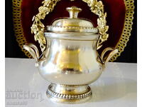 Zaharniță de bronz, Ludovic al XVI-lea, relief perlat