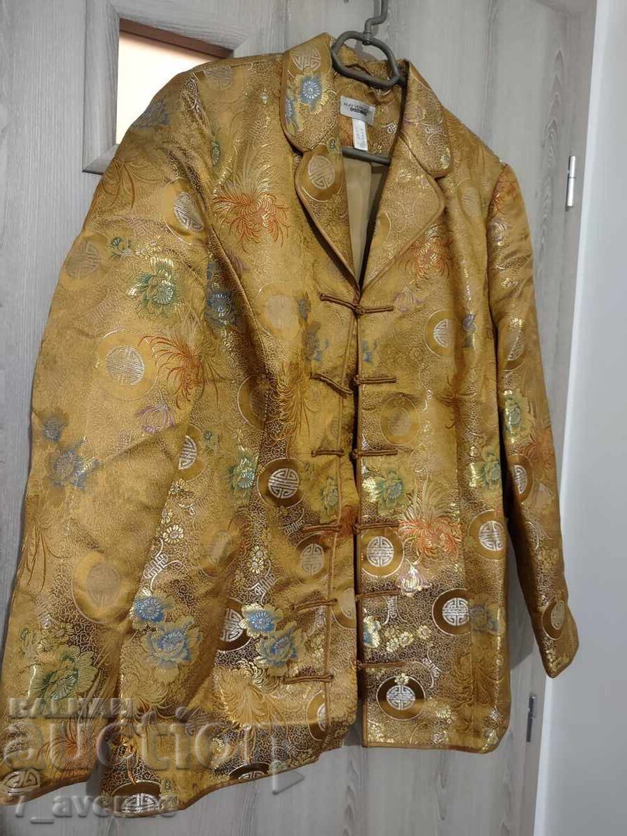 Sacou damă Amy Vermont, simbol chinezesc: longevitate 3.11.25 cu preț 199.00 BGN | € 101.75 Sacou damă Amy Vermont, simbol chinezesc: longevitate 3.11.25 cu preț 199.00 BGN | € 101.75