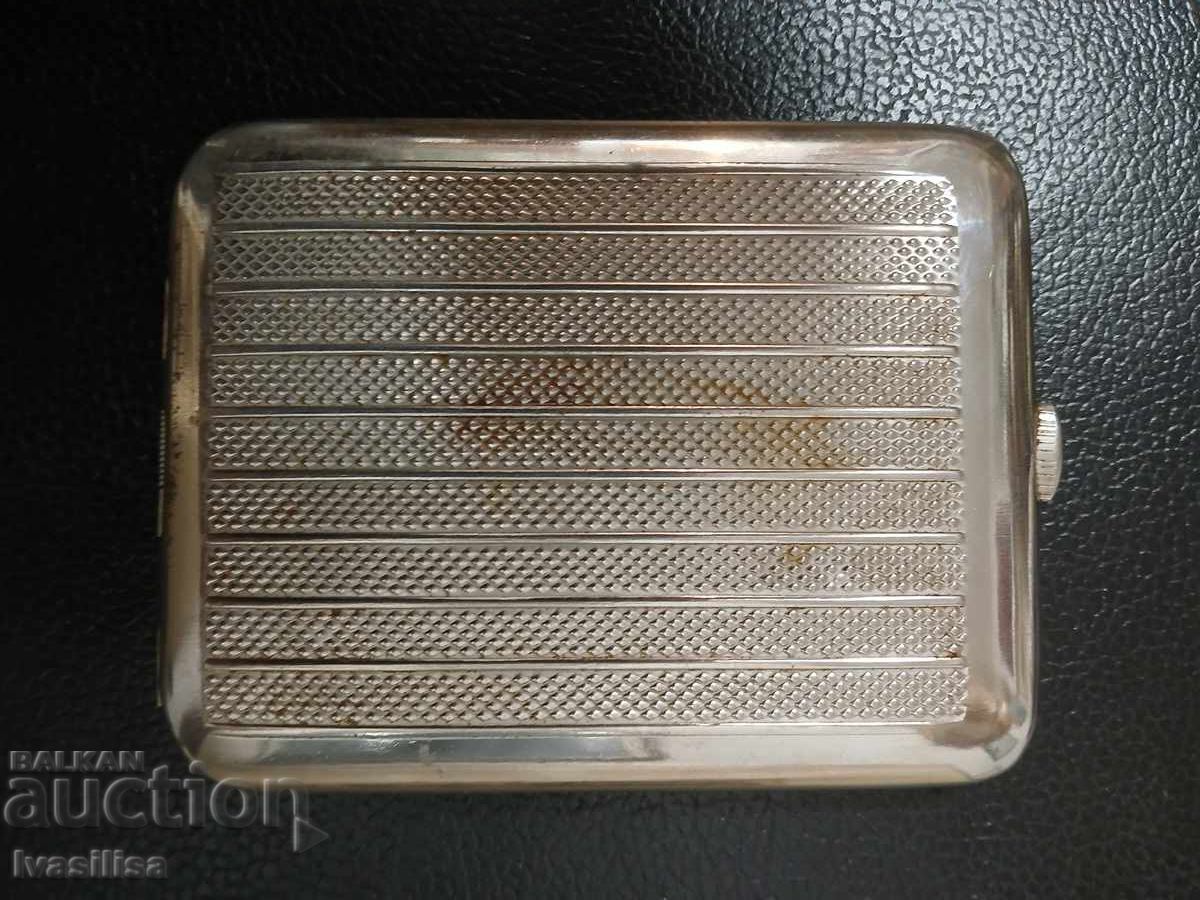 Аукцион Руска табакера Богатири