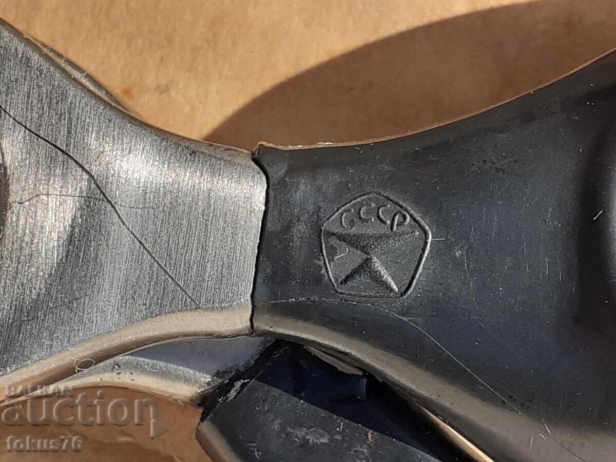 Delivery of Old Soviet Zig Zag Scissors - USSR