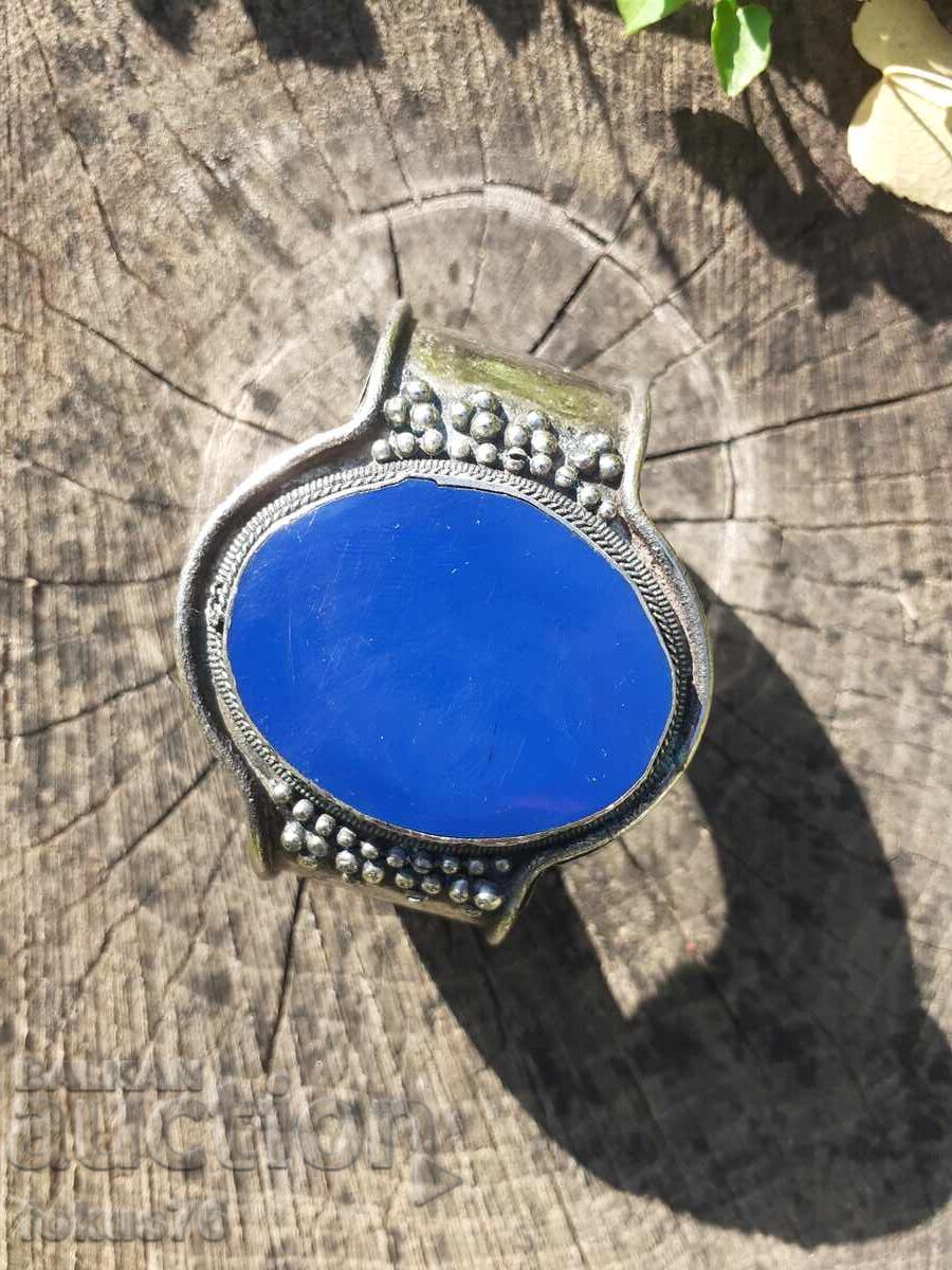 Стара дамска гривна с цена 39.00 лв. | € 19.94 Стара дамска гривна с цена 39.00 лв. | € 19.94