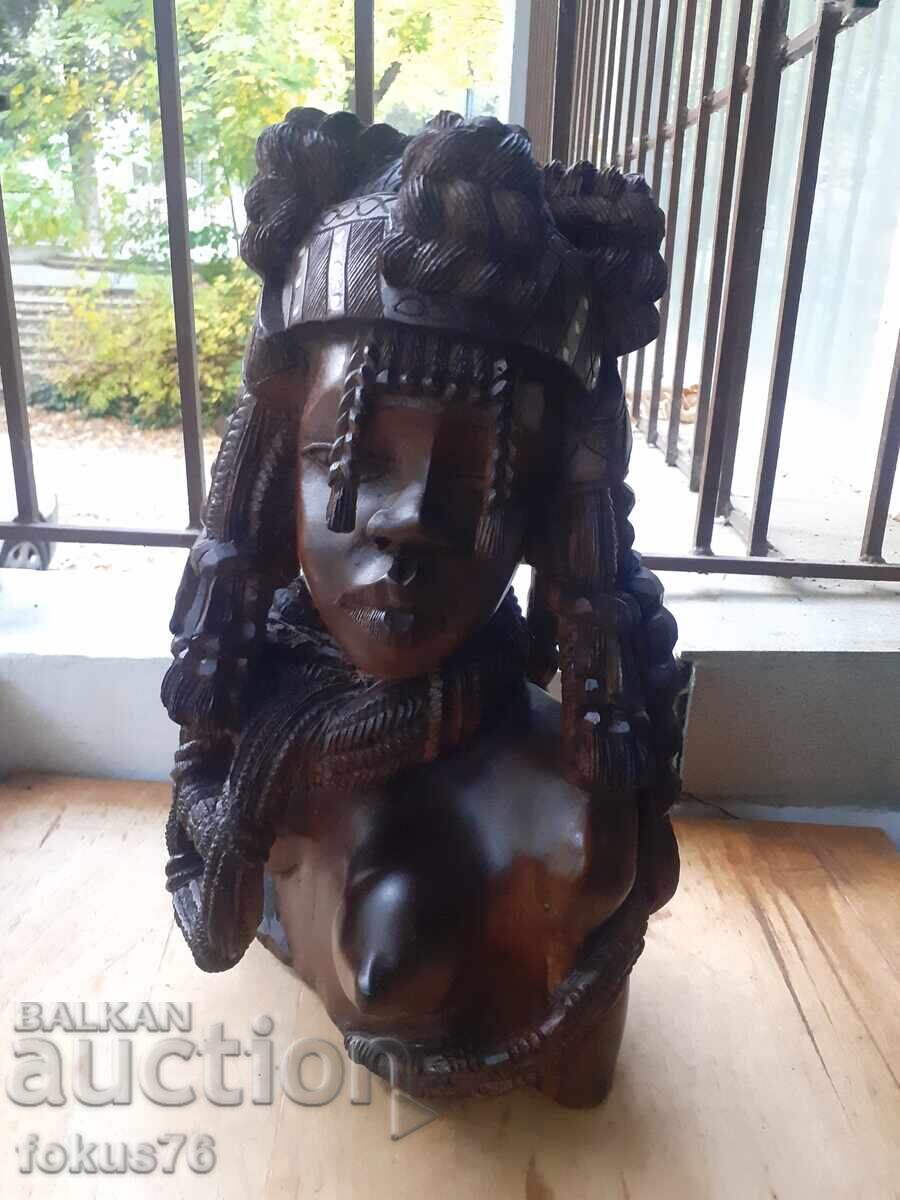 Incredibly beautiful African statue wood carving figure Incredibly beautiful African statue wood carving figure