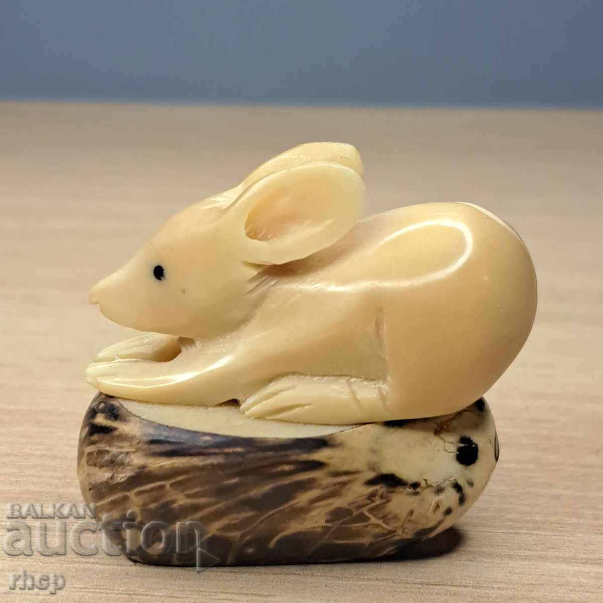 Μικρή φιγούρα Ταγκουά από ελεφαντόδοντο φοίνικα