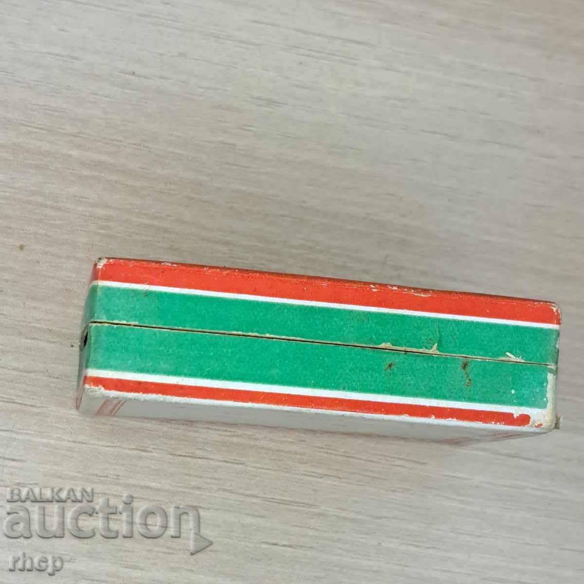 Доставка на Ботев кутийка за пера за писалка от Царство България Доставка на Ботев кутийка за пера за писалка от Царство България