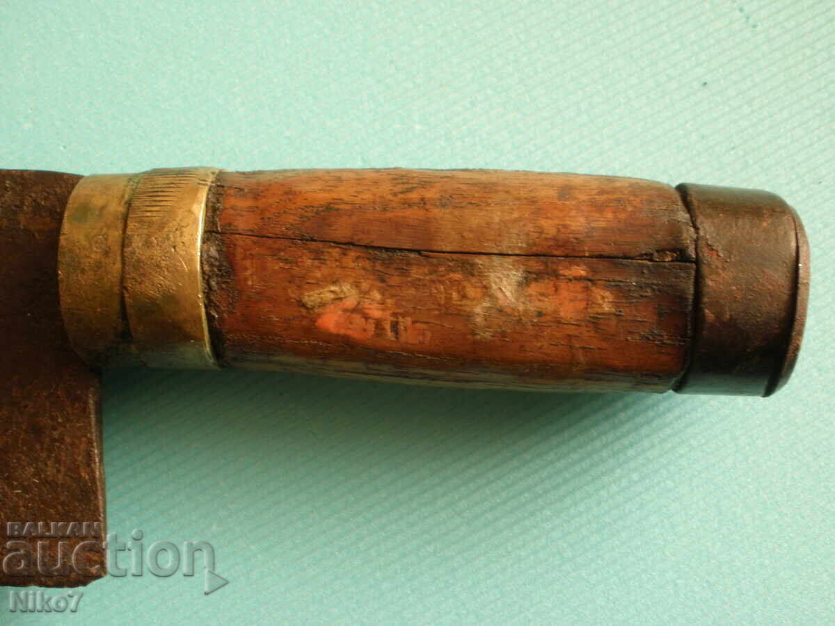 Delivery of Old, hand-forged cleaver Delivery of Old, hand-forged cleaver