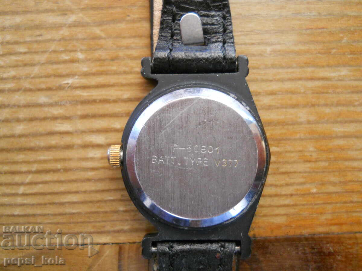 Ceas de damă cu quartz "Piranha" Japonia cu preț 1.00 BGN | € 0.51