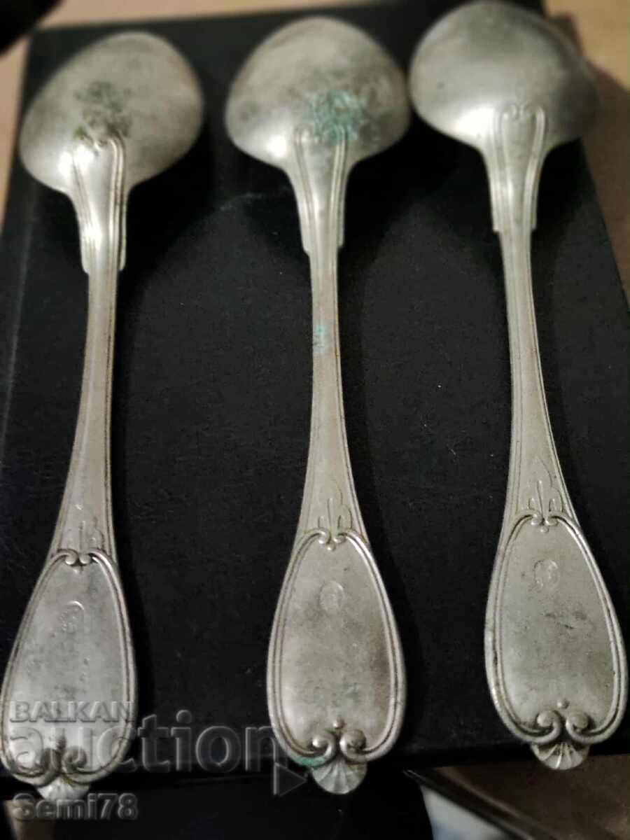 Τρεις αντίκες μεγάλες κουτάλες σήμανση αλπακά με τιμή 9.99 BGN | € 5.11