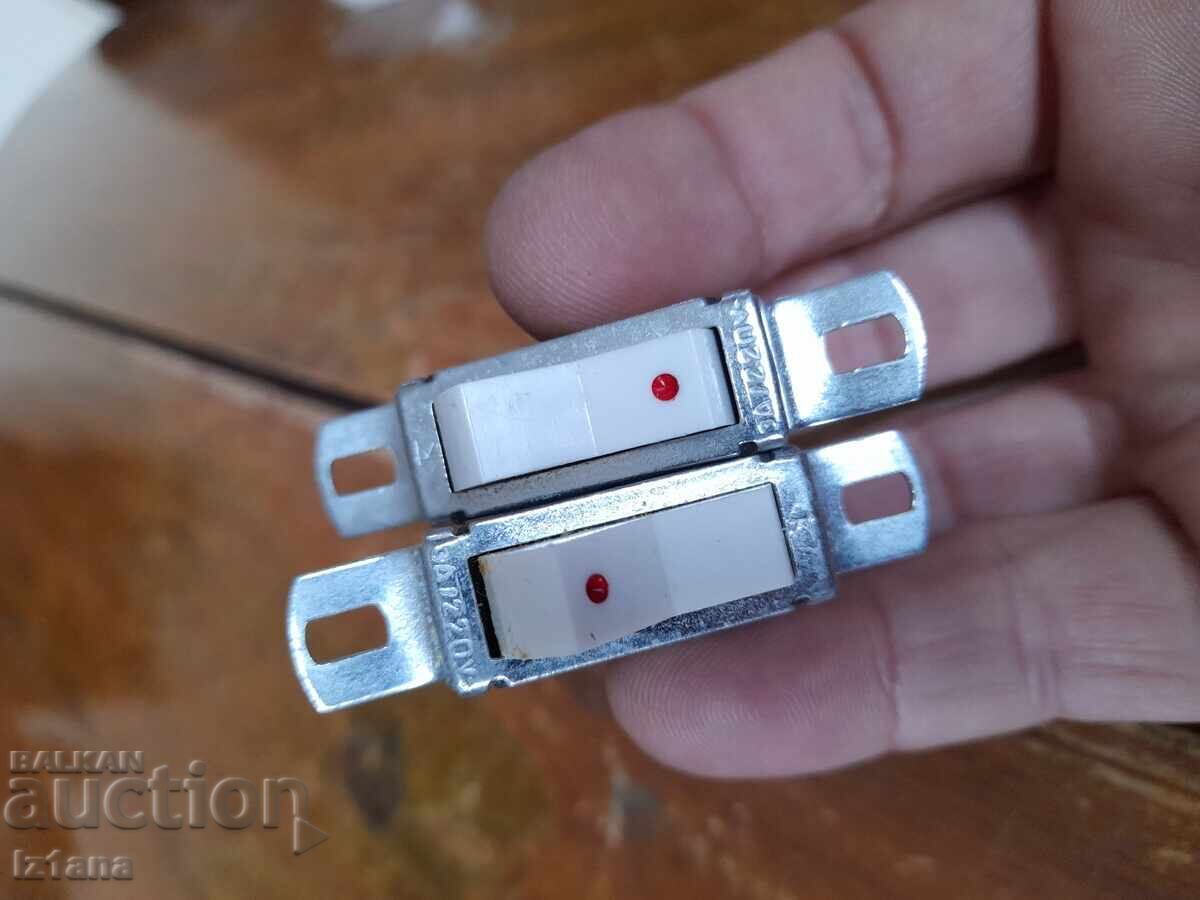 Παλιό κλειδί CC με τιμή 11.00 BGN | € 5.62 Παλιό κλειδί CC με τιμή 11.00 BGN | € 5.62