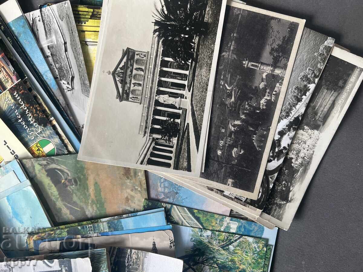 Delivery of 100 old postcards