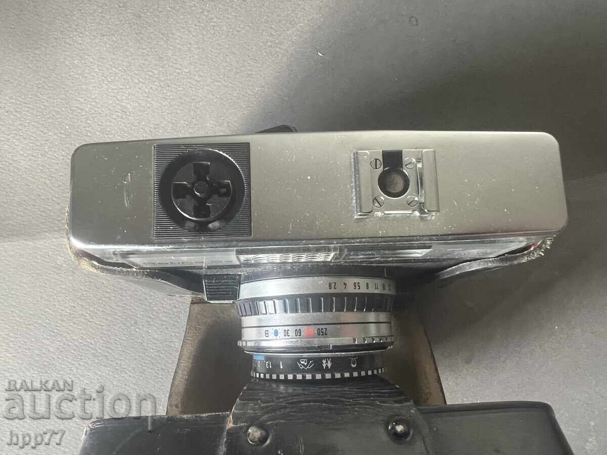 Auction  OLD KODAK CAMERA