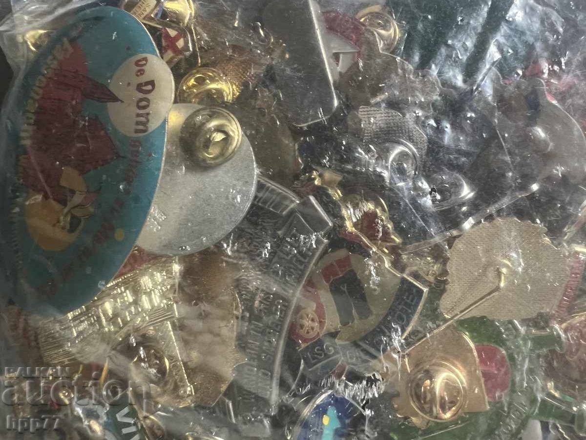 Auction  180+ Lot of Badges