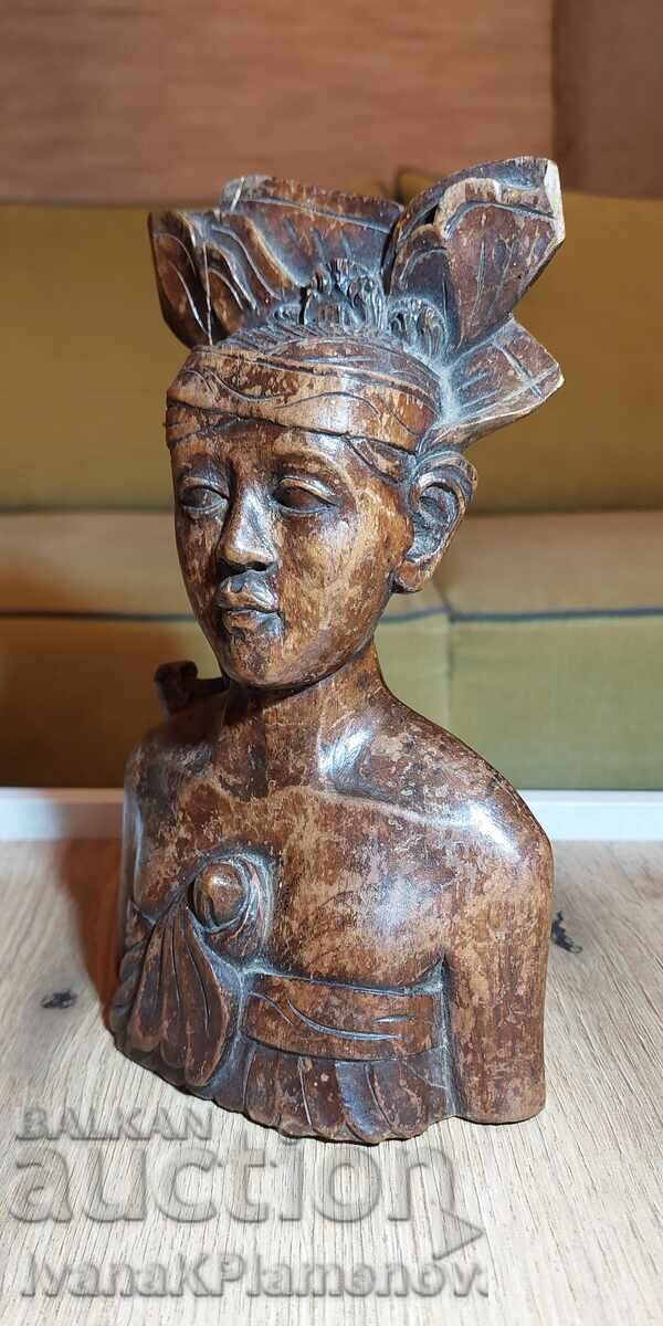 Licitație Sculptură în lemn pentru cunoscători