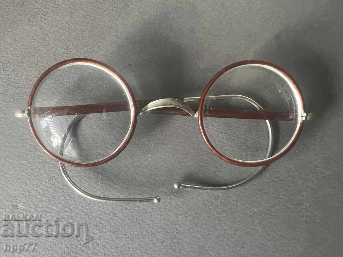 Old glasses Old glasses