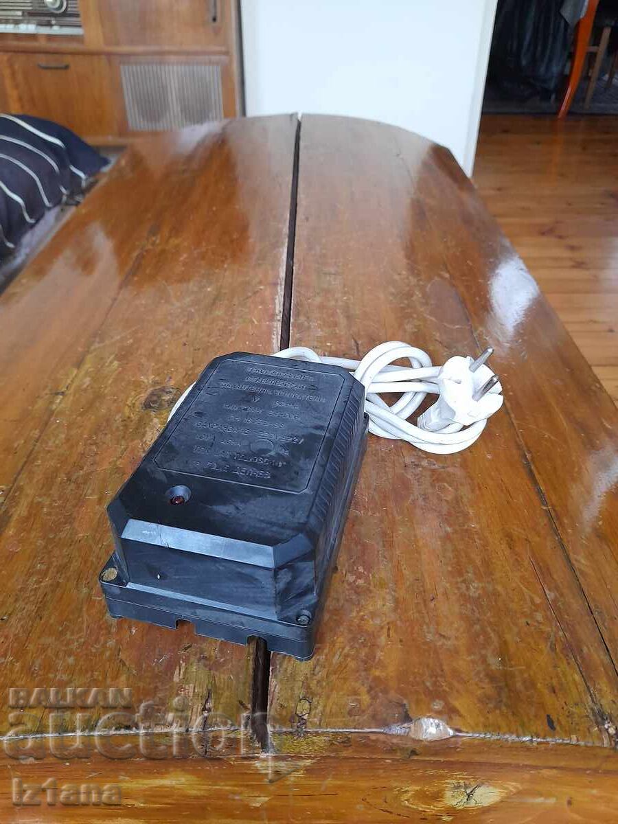 Παλαιό τροφοδοτικό για ενισχυτή κεραίας