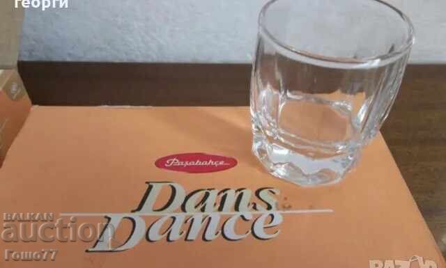 κύπελλα με τιμή 10.00 BGN | € 5.11