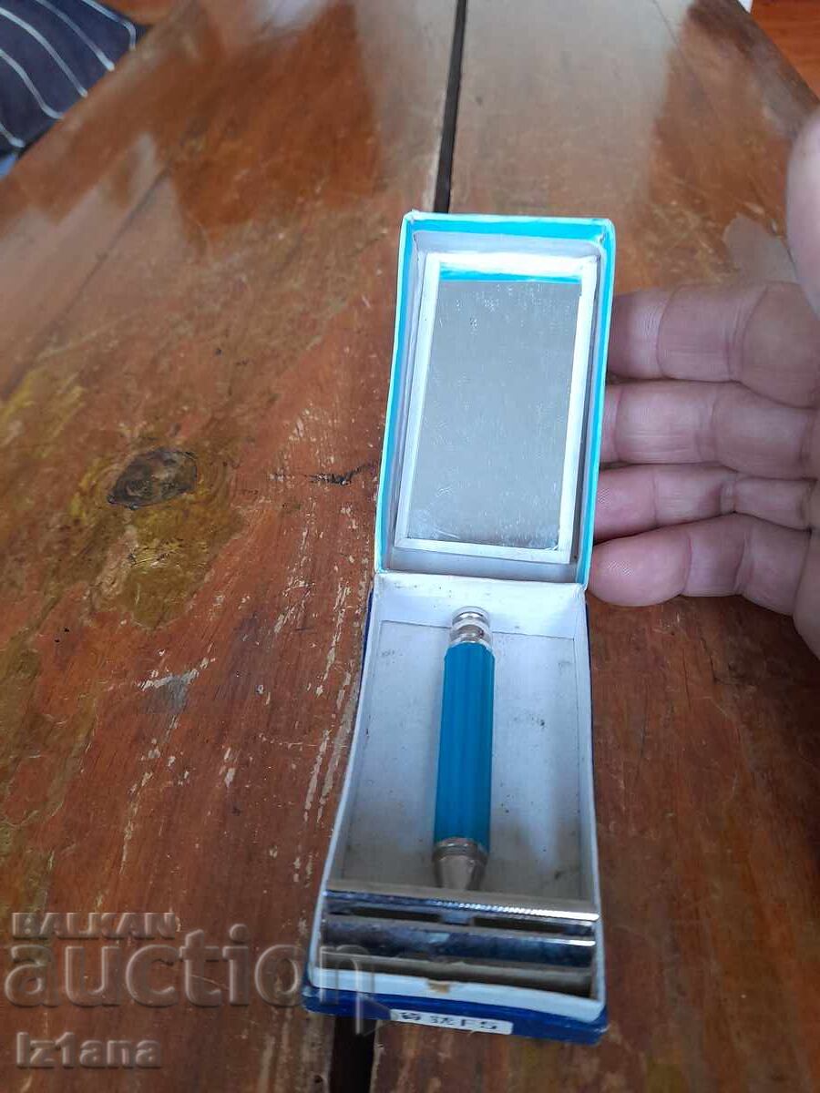 Стара самобръсначка Flying Eagle с цена 37.00 лв. | € 18.92 Стара самобръсначка Flying Eagle с цена 37.00 лв. | € 18.92