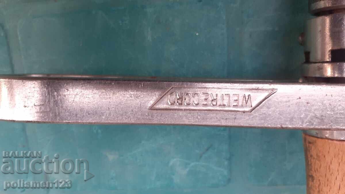 SCREWDRIVER with price 25.00 BGN | € 12.78 SCREWDRIVER with price 25.00 BGN | € 12.78