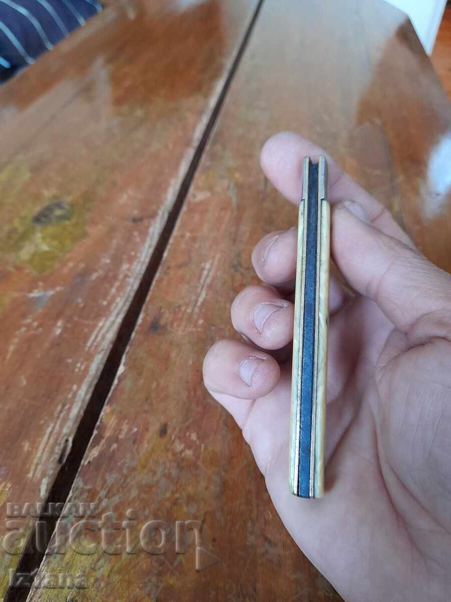 Delivery of Old pocket knife, blade, blade