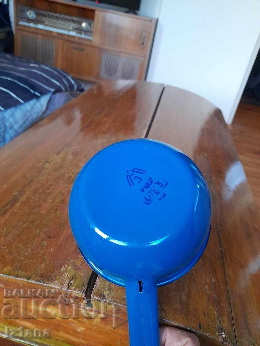 Доставка на Стара емайлирана касерола,тиган Доставка на Стара емайлирана касерола,тиган