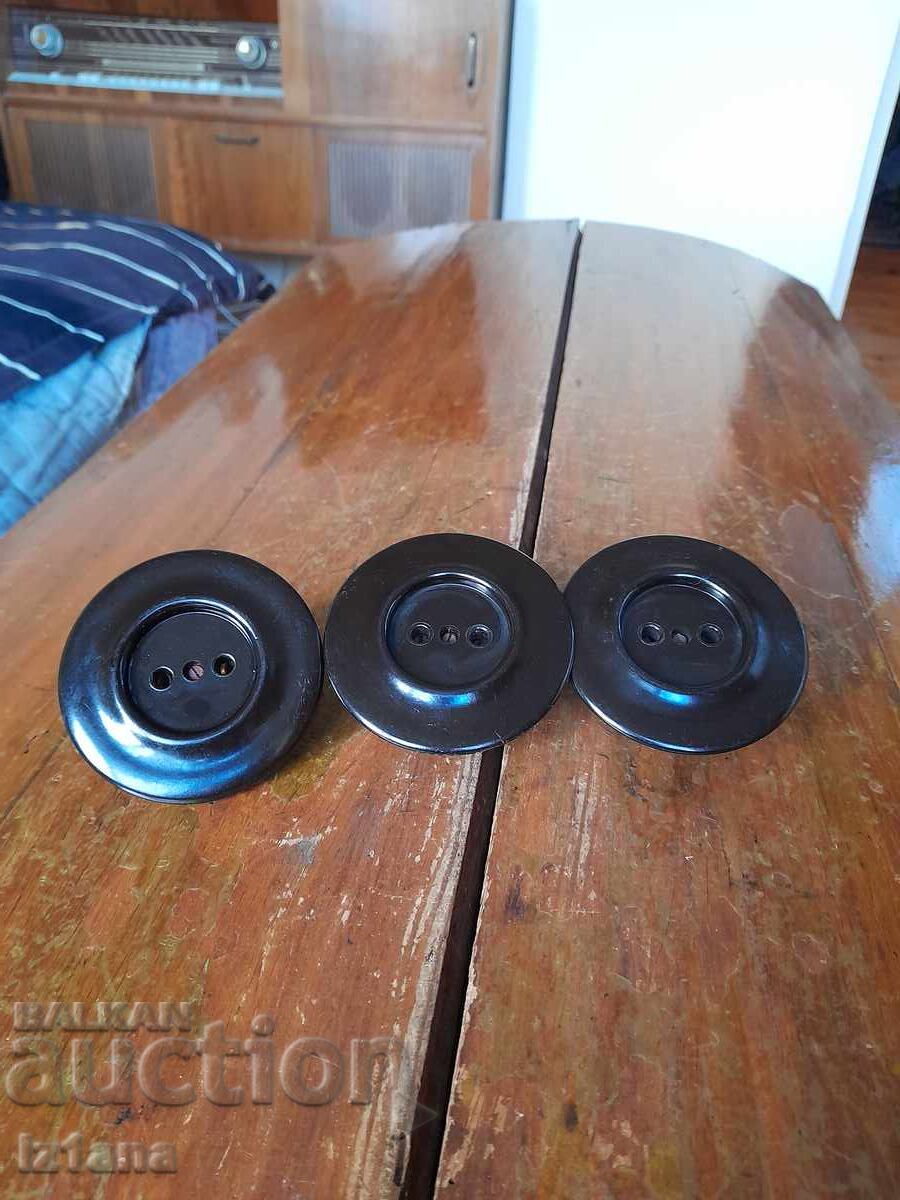 Old electrical outlet, contacts