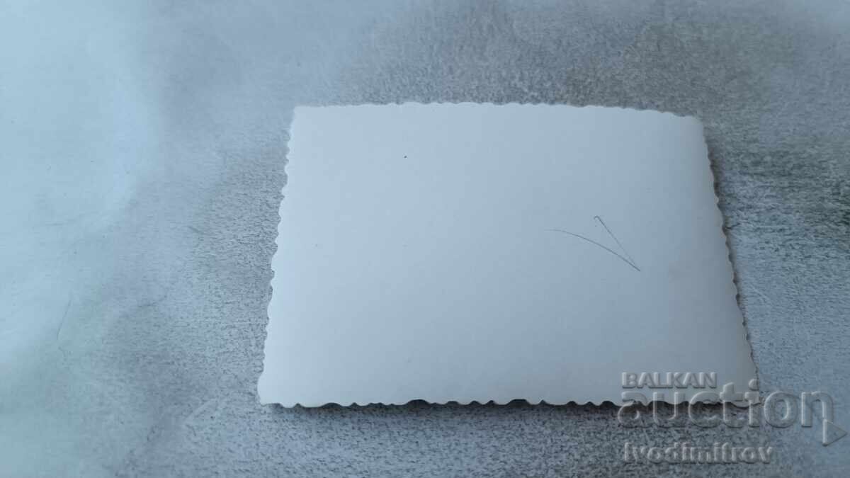 Φωτογραφία Τριών Γυναικών με Ρετρό Μαγιό δίπλα σε Ποτάμι με τιμή 1.65 BGN | € 0.84