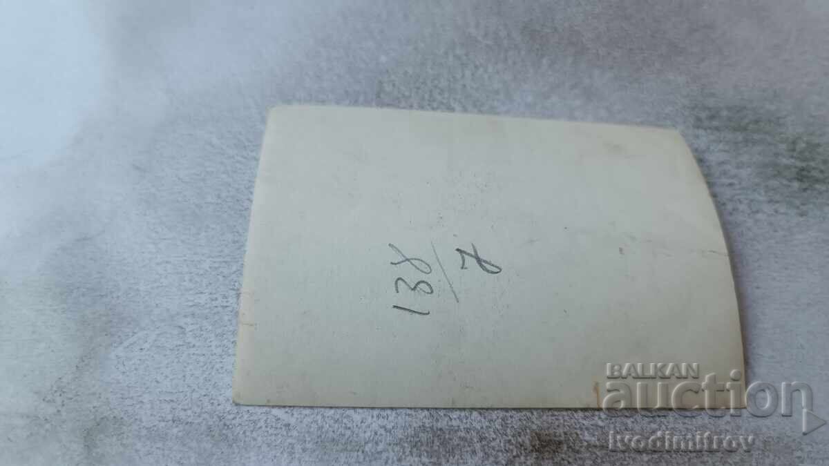 Φωτογραφία Άνδρας και γυναίκα σε σκαλοπάτι με τιμή 1.65 BGN | € 0.84