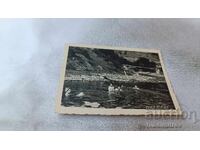 Φωτογραφία Γυναικών που κολυμπούν στη θάλασσα