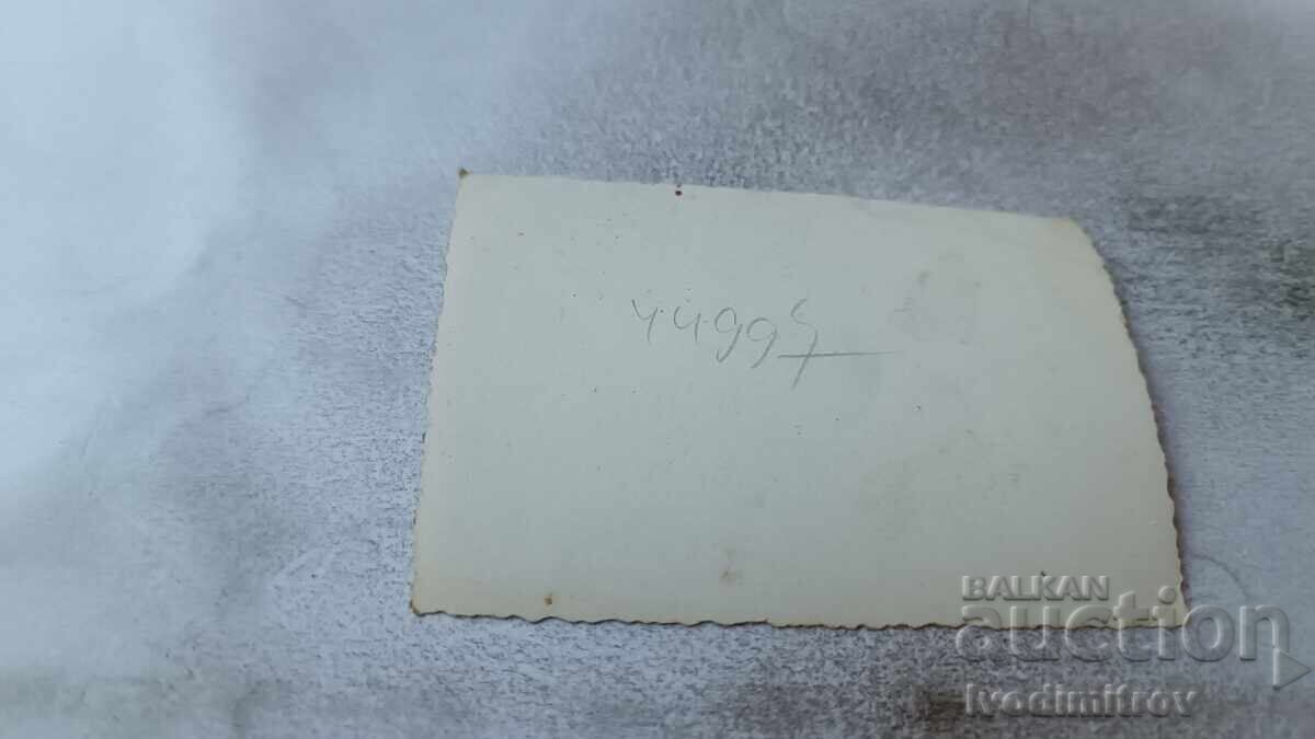 Φωτογραφία Σοφία Γυναίκα σε μια βόλτα με τιμή 2.35 BGN | € 1.20 Φωτογραφία Σοφία Γυναίκα σε μια βόλτα με τιμή 2.35 BGN | € 1.20