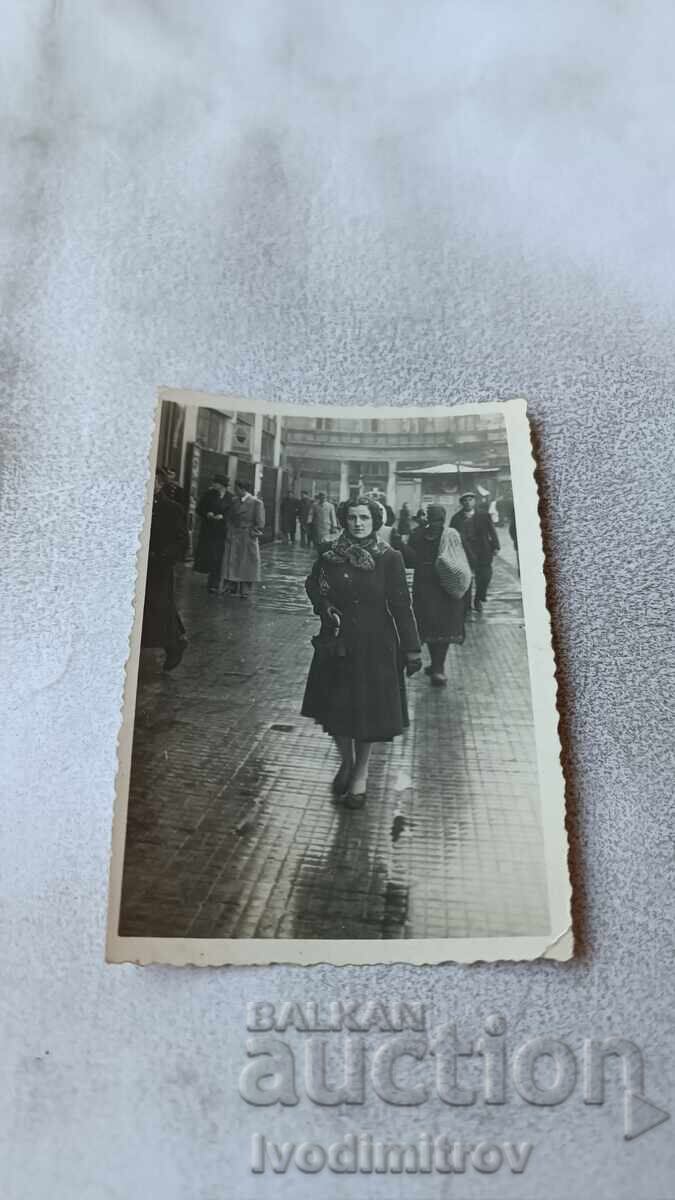 Φωτογραφία Σοφία Γυναίκα σε μια βόλτα Φωτογραφία Σοφία Γυναίκα σε μια βόλτα