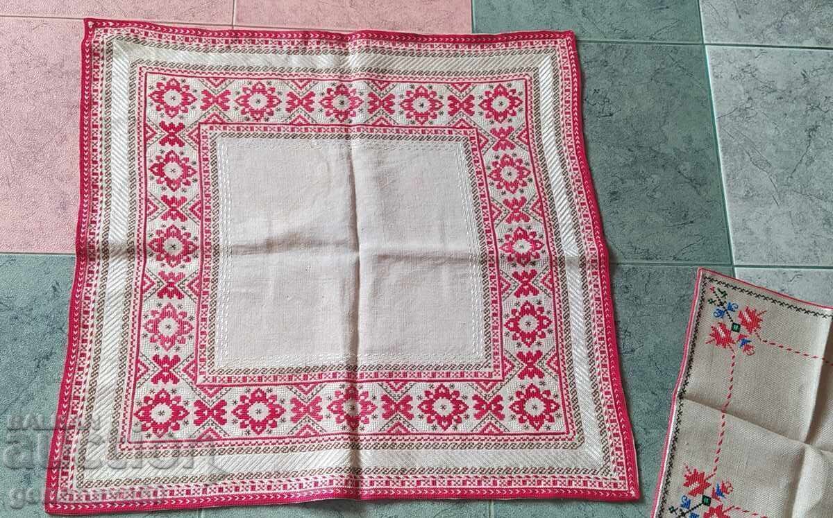 Δημοπρασία Χειροποίητο κέντημα σε λινό ύφασμα / δύο τεμάχια