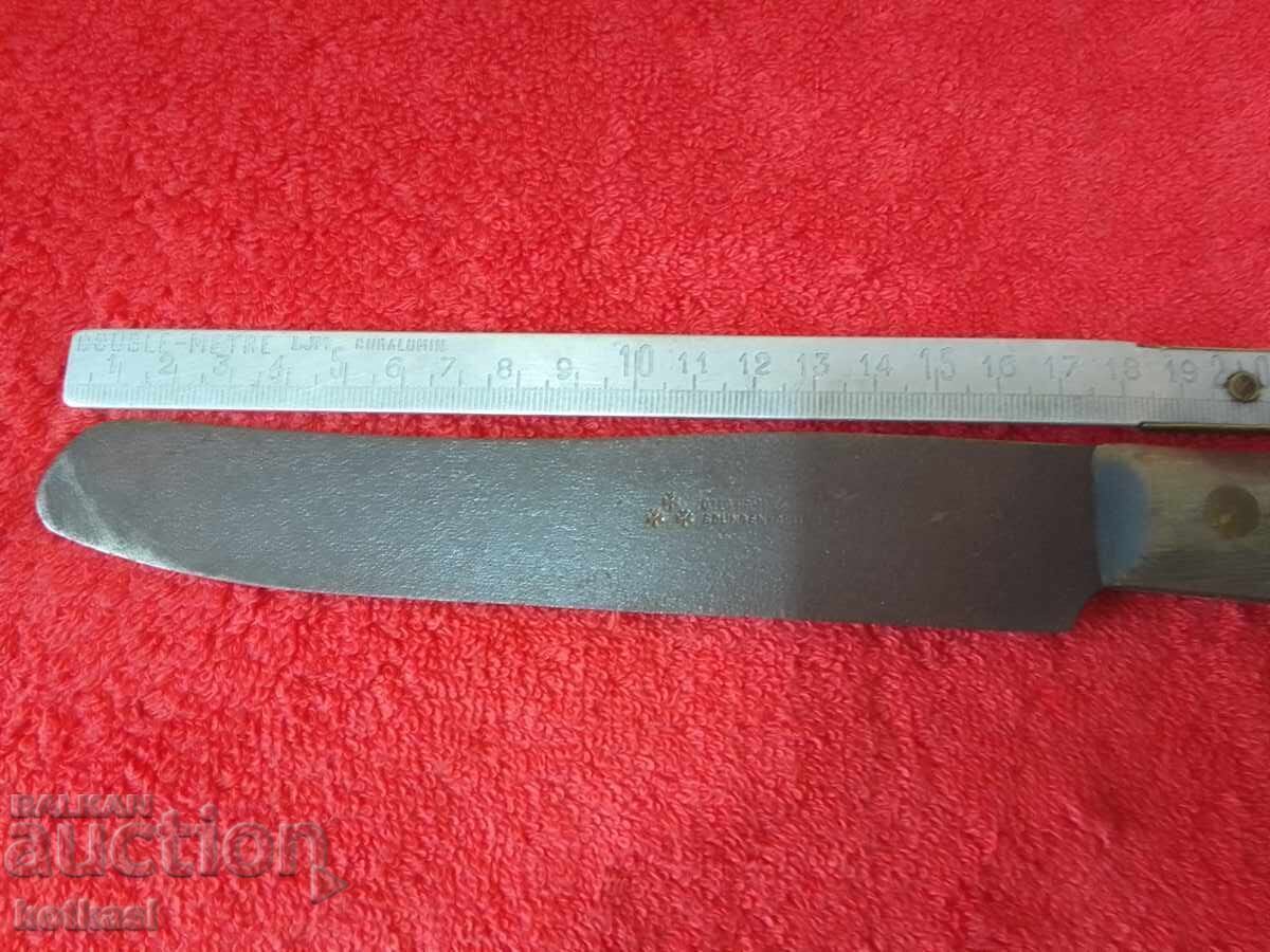 Cuțit masiv vechi Solingen SOLINGEN, fără joc și goluri, Germania cu preț 55.50 BGN | € 28.38 Cuțit masiv vechi Solingen SOLINGEN, fără joc și goluri, Germania cu preț 55.50 BGN | € 28.38