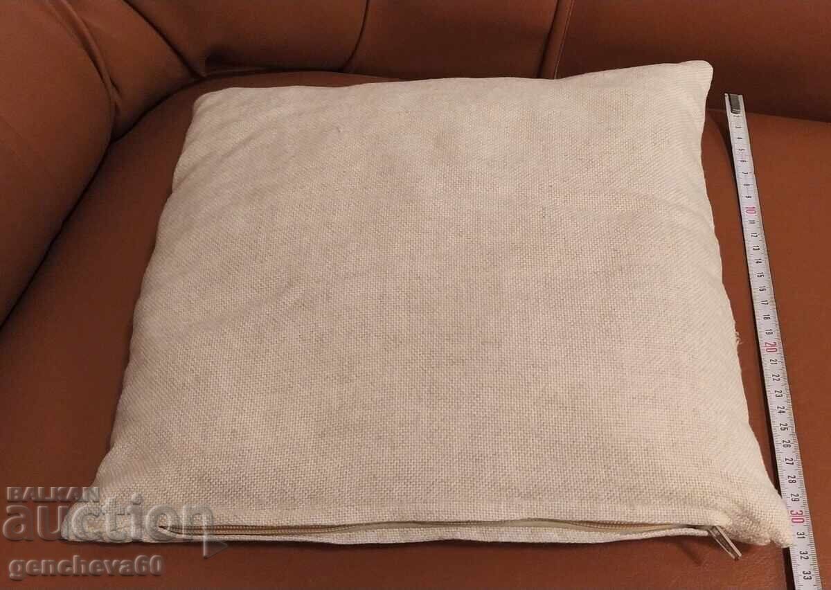 Livrarea Pernă de in brodată manual 34/35cm