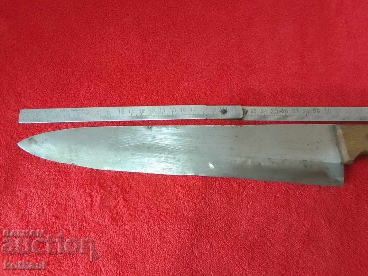 Μεγάλο, στιβαρό, επαγγελματικό μαχαίρι με φαρδιά λεπίδα με τιμή 65.50 BGN | € 33.49