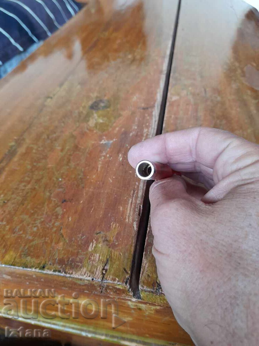 Delivery of An old cigarette Delivery of An old cigarette