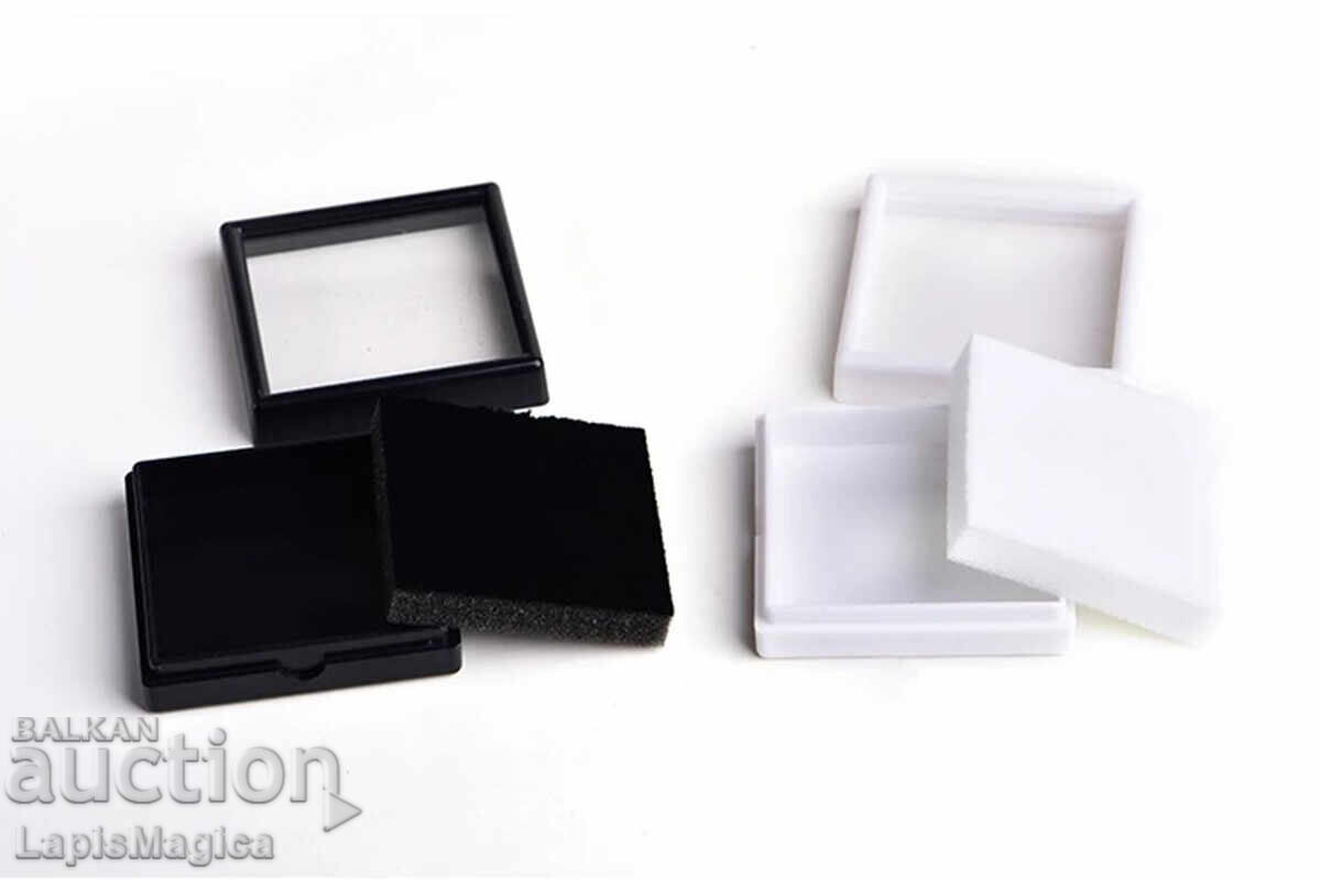 Кутия за със скъпоценни камъни 3x3 см черна с цена 1.50 лв. | € 0.77 Кутия за със скъпоценни камъни 3x3 см черна с цена 1.50 лв. | € 0.77