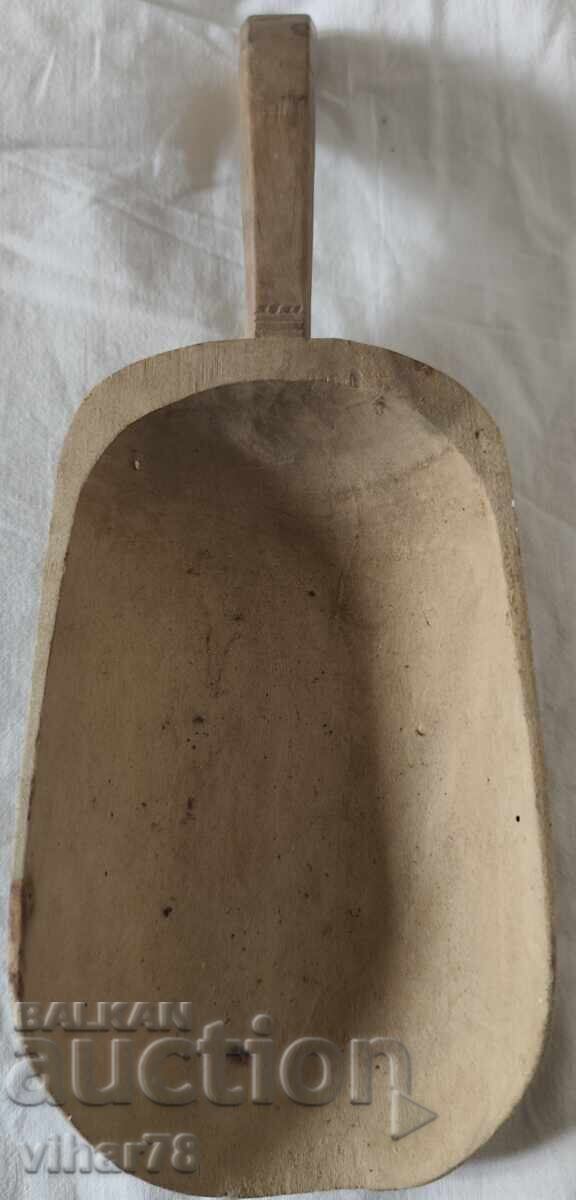 OLD WOODEN SHOVEL GRAIN MEASURE - 5