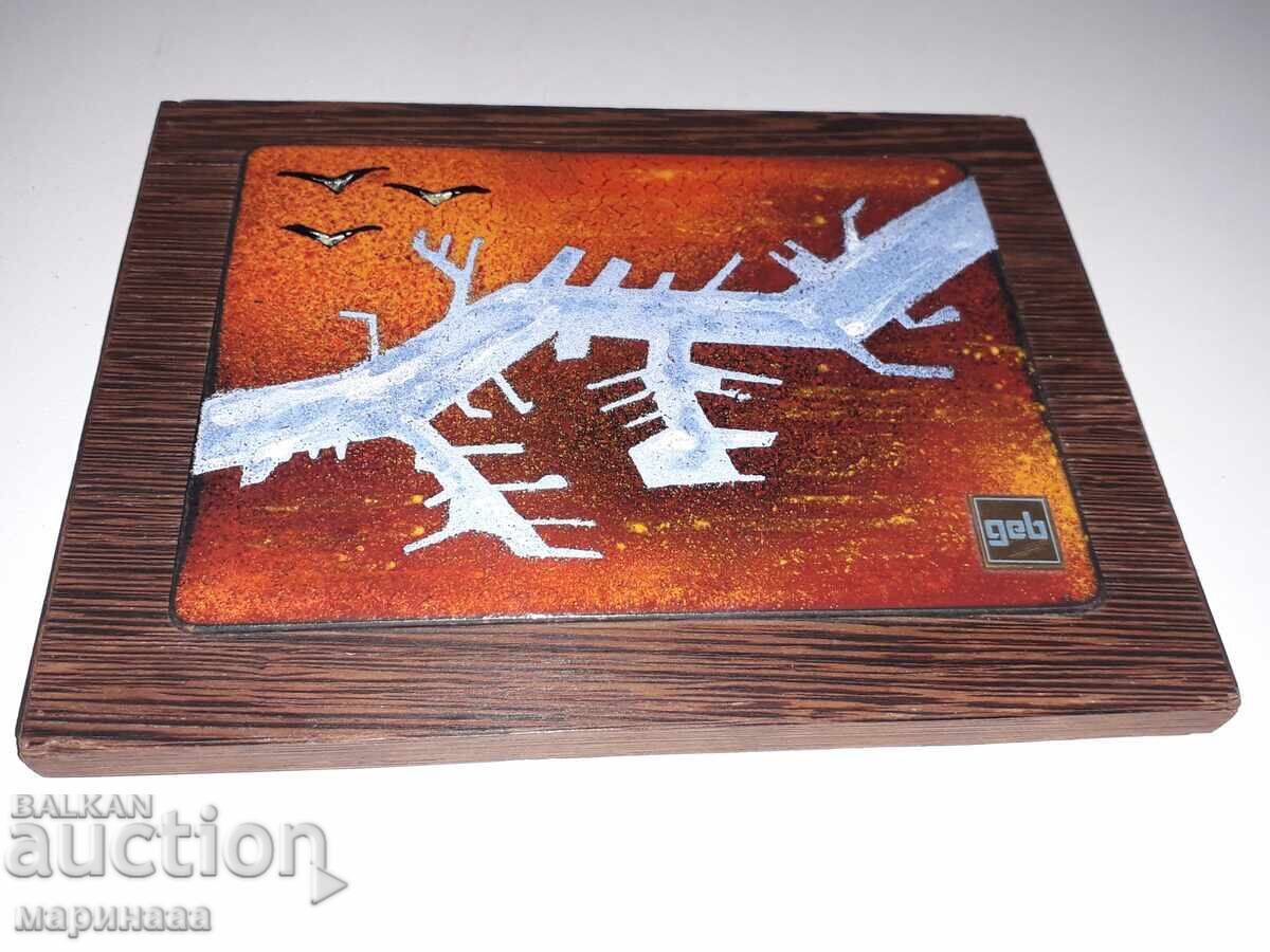 PLĂCUȚĂ MASIVĂ DE CUPRU EMAILATĂ. PANOU PE LEMN cu preț € 5.00 | 9.78 BGN