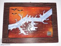 МАСИВНА МЕДНА ПЛОЧКА С ЕМАЙЛ. ПАНО ВЪРХУ ДЪРВО