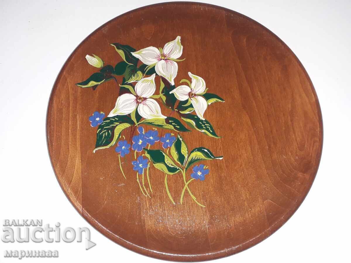 Licitație FARFURIE MARE PICTATĂ. LEMN. CANADA