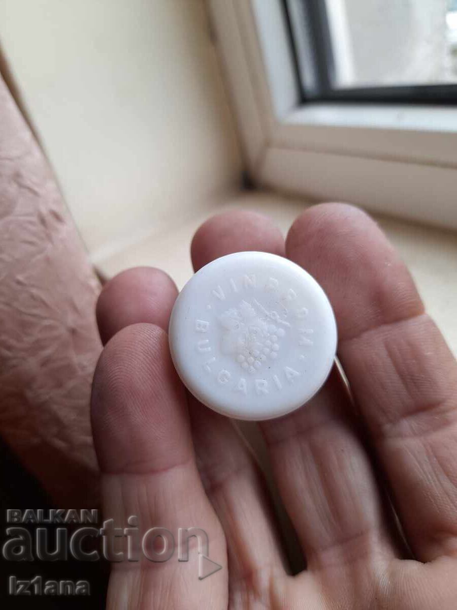 Παλιά καπάκια, τάπες Βινπρόμ με τιμή 11.00 BGN | € 5.62