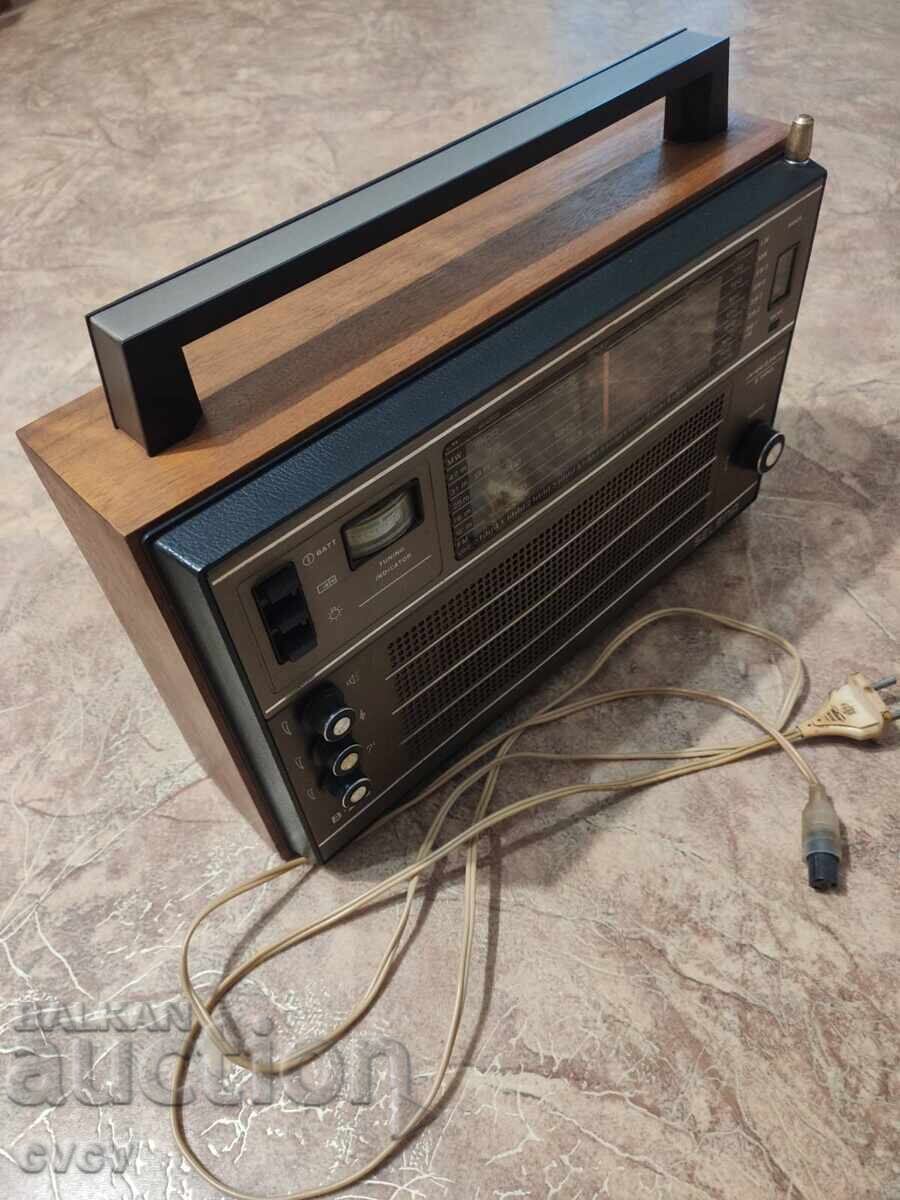 Auction Radio Selena Auction Radio Selena