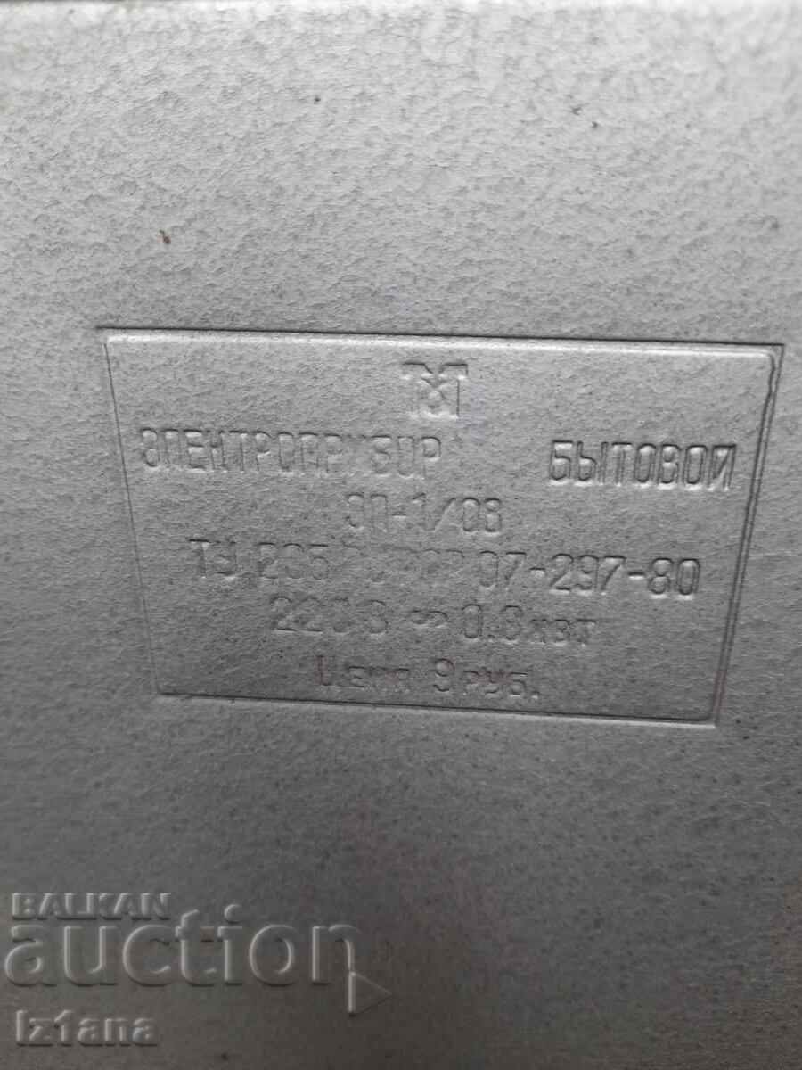 Παράδοση Παλιό Ρωσικό ηλεκτρικό φούρνο