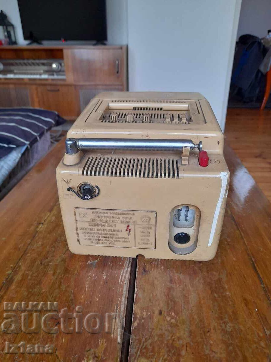 Licitație Televizor vechi Electronica 409D Licitație Televizor vechi Electronica 409D