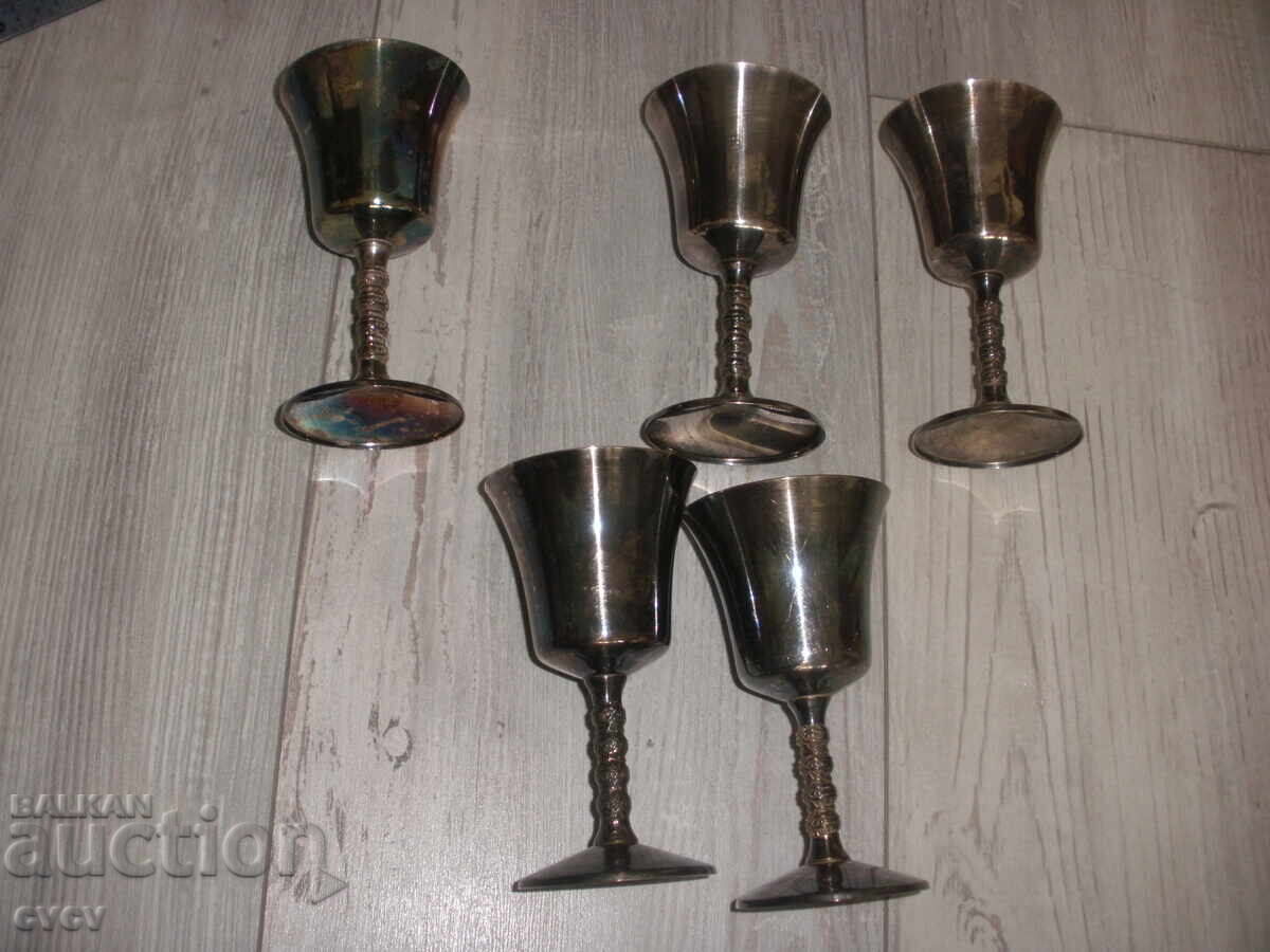 Silver-Plated Bowls - 5 pcs - 6 Silver-Plated Bowls - 5 pcs - 6